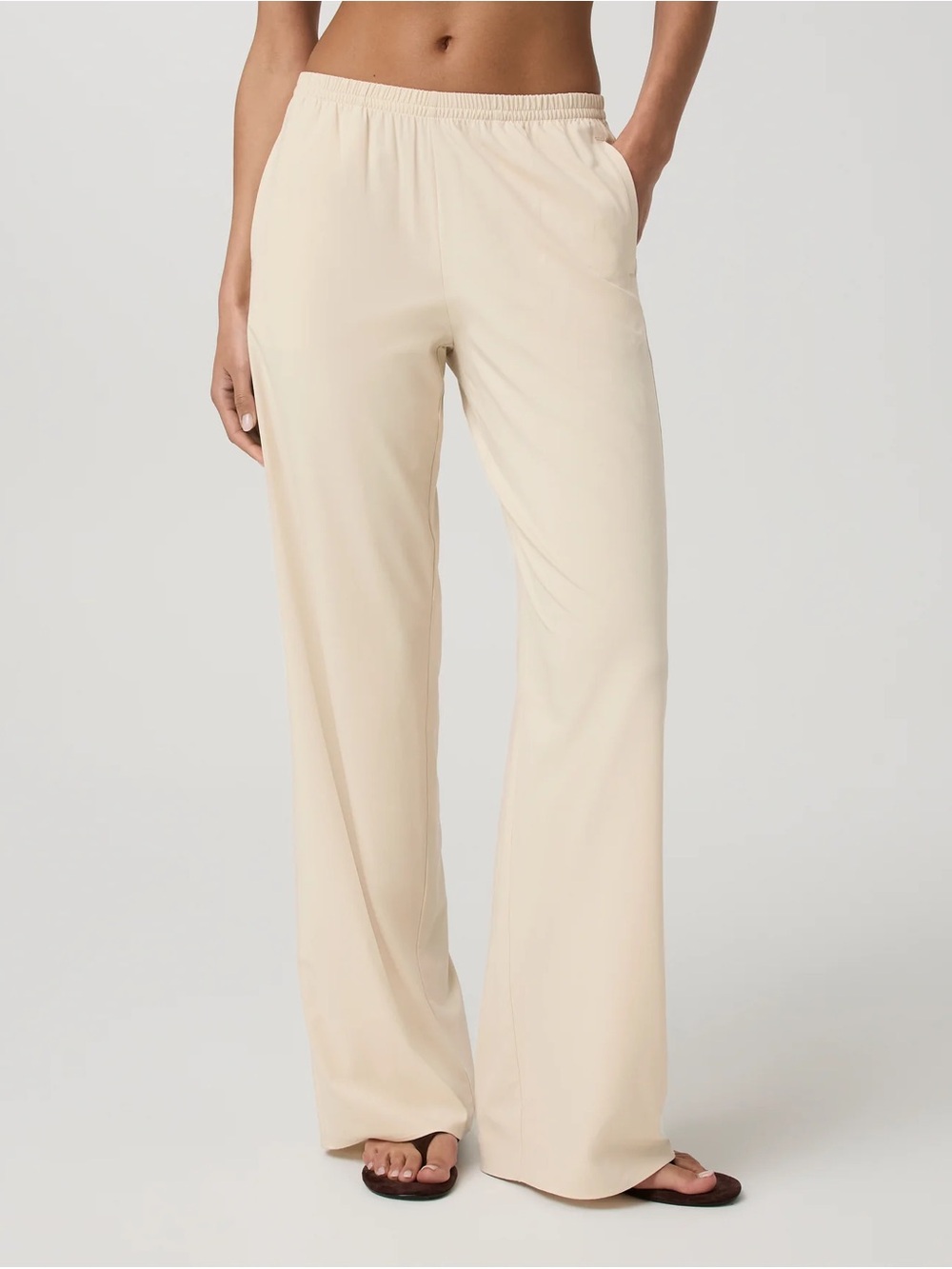 Vuori Villa Everyday Wide-Leg Pull-On Pants Long in Bleached Sand Size Small